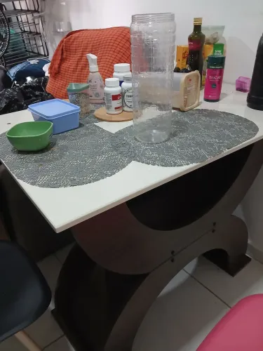 Base de Mesa com Tampo Bege