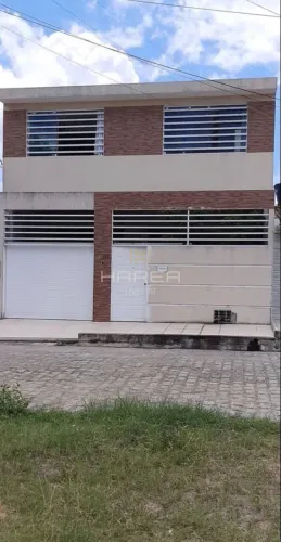 Casa ampla / 4 quartos / Serraria