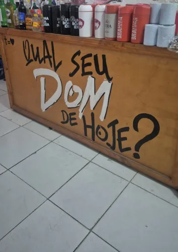 Vendo um balcão para lojas,barzinhos e outros
