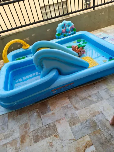 Piscina infantil ( nova , só tirei da caixa e enchi um pouco)