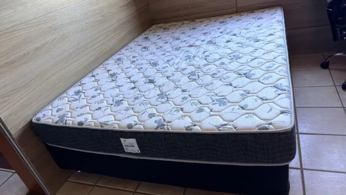 Cama Box Casal + Colchão Pro Saúde Firm - Excelente Estado