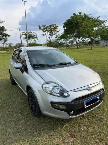 Fiat Punto Attractive 1.4 Fire Flex 8V 5P 2015