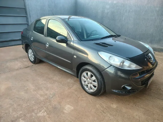 Peugeot 207 Sed. Passion XR Sport 1.4 Flex 8V 4P 2011