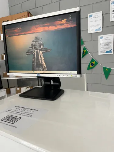 Monitor Wide HP 22 polegadas com rotação de tela com garantia, somos loja.