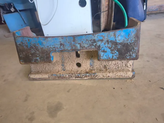 Suporte de contra peso trator ford