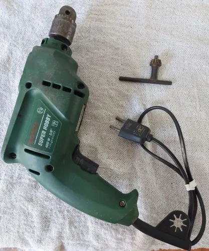 Furadeira martelete Bosch 127v