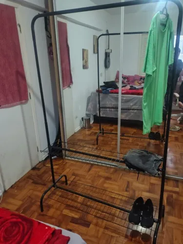 Arara de roupas