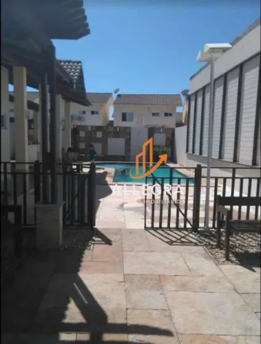 Casa em condominio com 3 quartos, 2 banheiros e 88m², R$ 450.000.