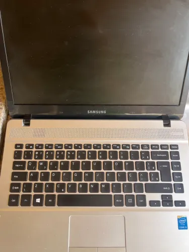 Notbook Samsung i3