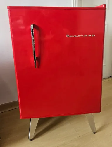 Vendo frigobar retro Brastemp impecável. Funcionando perfeitamente. Valor R$ 1.000,00