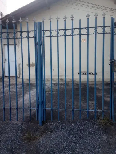 Alugo garagem bairro santa Branca 