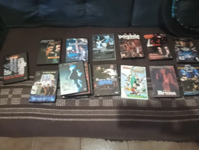 DVD ......