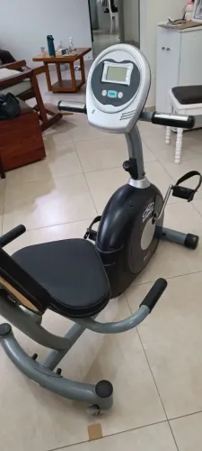 BICICLETA ERGOMÉTRICA