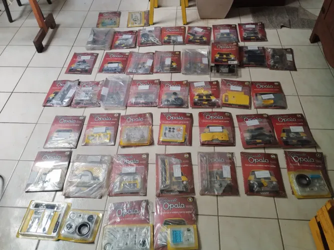 Coleção de peças (avulsas ou o todo) miniaturas do Opala SS