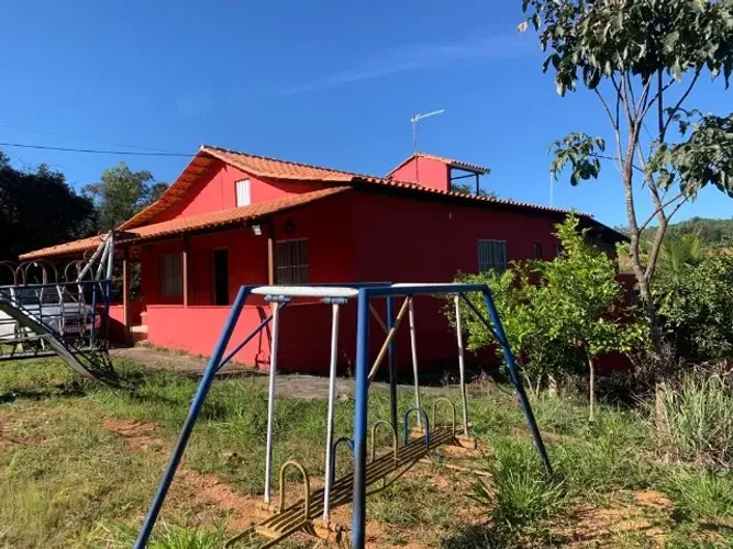 Sitio 4000m², casa, piscina, mirante, córrego no fundo, Jaboticatubas.