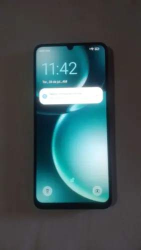 Celular semi novo