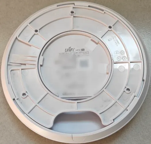 Access Point Ubiquiti UniFi AP AC Pro- Dual Band - PoE - Seminovo