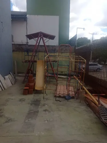 Parquinho de criança de ferro para escolinha e creche 