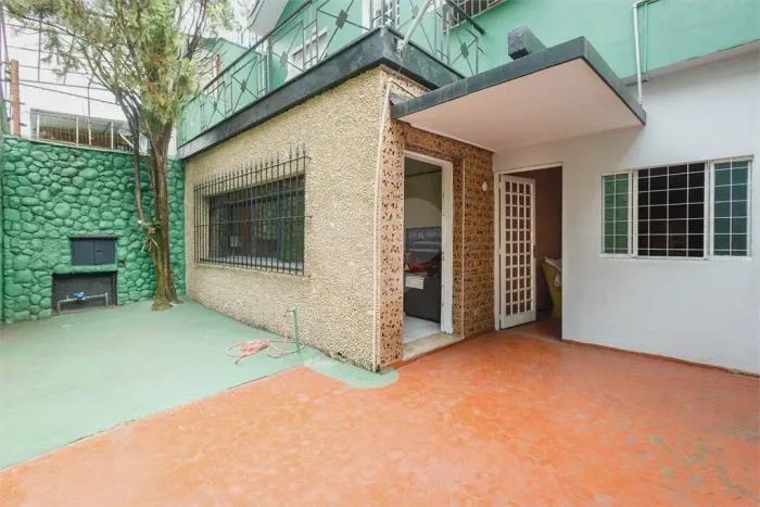 Vila Madalena / Rua Luis Murat / Sobrado comercial para venda ou locação / 240 m² /