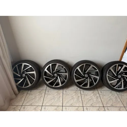 Roda aro 17 com pneu - parcelo e entrego 
