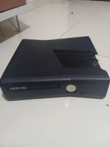 Xbox 360( leia a descrição) e pes 16 original.
