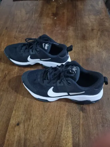 Tênis Nike Zoom Bella 6 Feminino