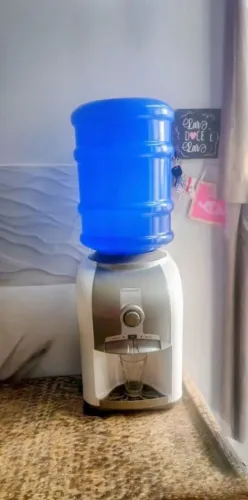 Bebedouro Esmaltec 220V - Água Gelada e Natural