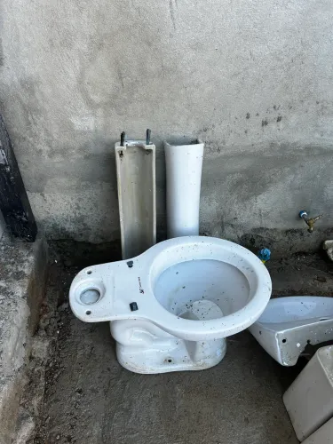 Conjunto de Louças para Banheiro - 2 Vasos com 2 Caixa Acoplada + Lavatório com 2 Coluna s