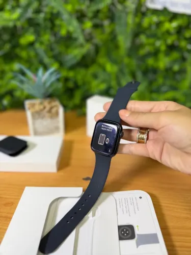 Apple Watch Series 9 GPS 45MM Cor Midnigth A2980 87% saúde da bateria