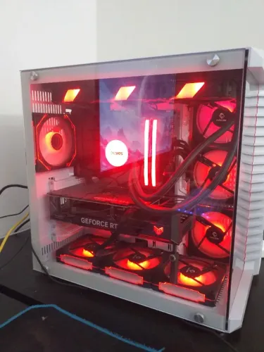 Pc gamer- Ryzen 7 7800x3d- 4070 Super asus Tuf