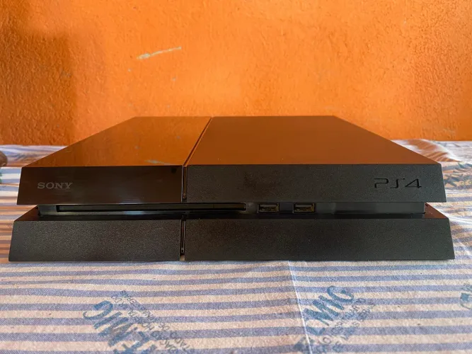 ? Vendo PS4 500GB - R$ 1.100