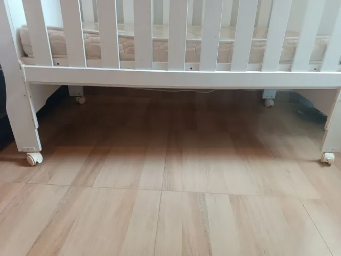 Berço de bebê usado marca Reller - Modelo Juliana