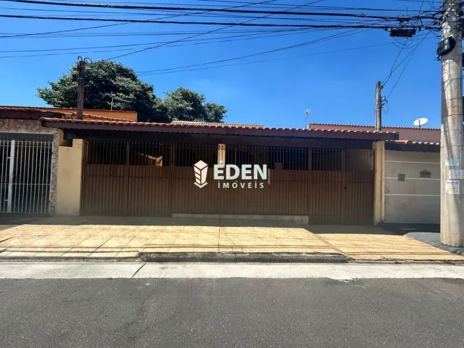 Casa à Venda na Rua João de Oliveira Cassu, Éden Sorocaba/SP