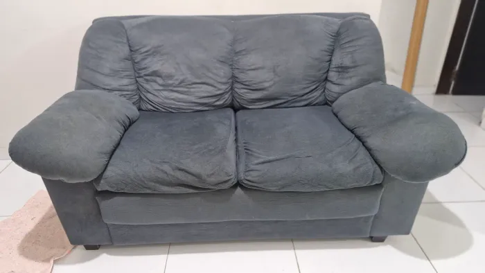 VENDO SOFÁ AZUL DOIS LUGARES