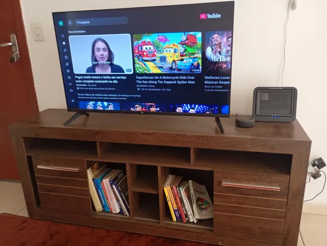 Tv 43" + Rack