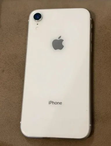 iPhone XR branco 128 950,00