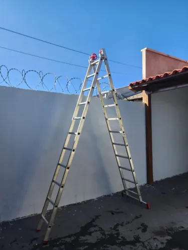 Escada em alumínio