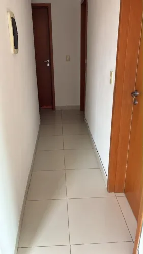 Alugo quarto no bessa para mulher