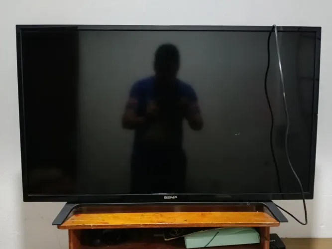 TV Semp 40 polegadas