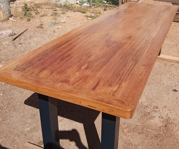 Mesa industrial 2,80 por 0,80 mts