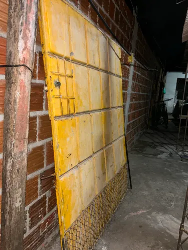 Portão de garagem duas parte