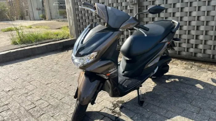 Vendo Yamaha Fluo 125 ano 2025 com apenas 2.300 km rodados