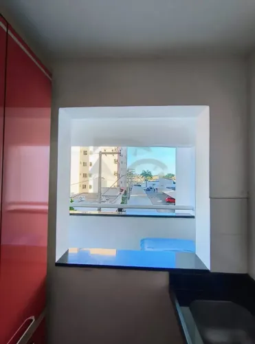 Apartamento à Venda no Horto das Rosas com 2/4, Varanda e Elevador