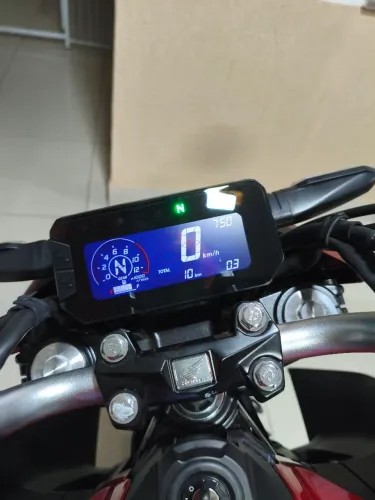 CB 300F CBS