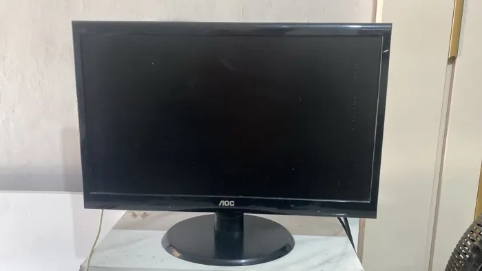 MONITOR AOC 24 POLEGADAS