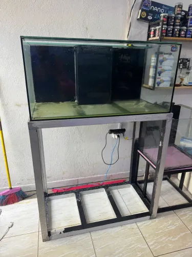 Aquário 107x53x50