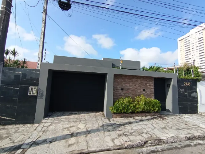 Casa com todos os projetados
