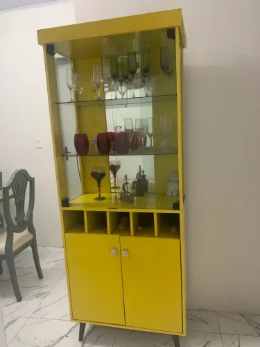 Vendo uma Cristaleira 