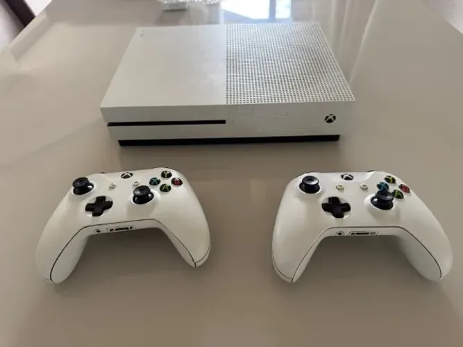 Xbox One S Branco