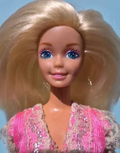 Barbie estrela anos 90 (leia a descrição)